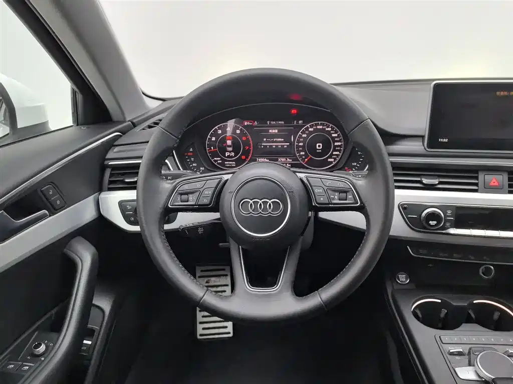 Audi A4L 2019 — фото 11