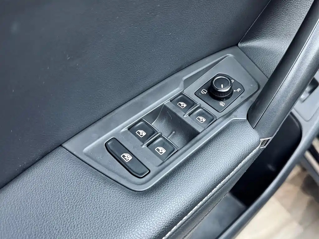 Volkswagen Tiguan L 2019 — фото 11
