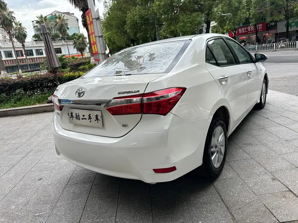 Toyota Corolla 2015 — фото 9