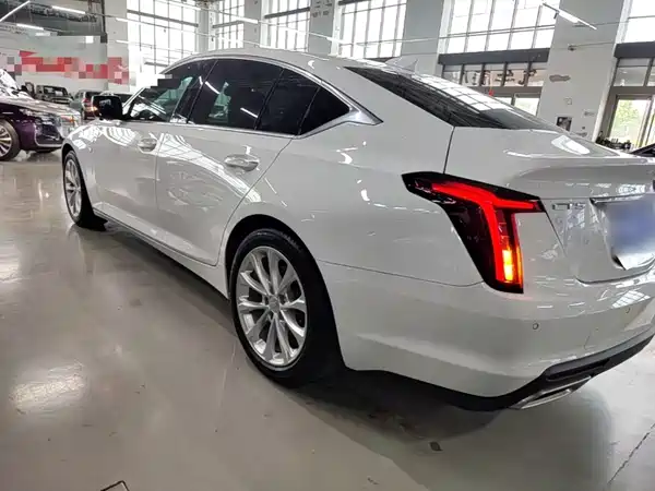 Cadillac CT5 2023