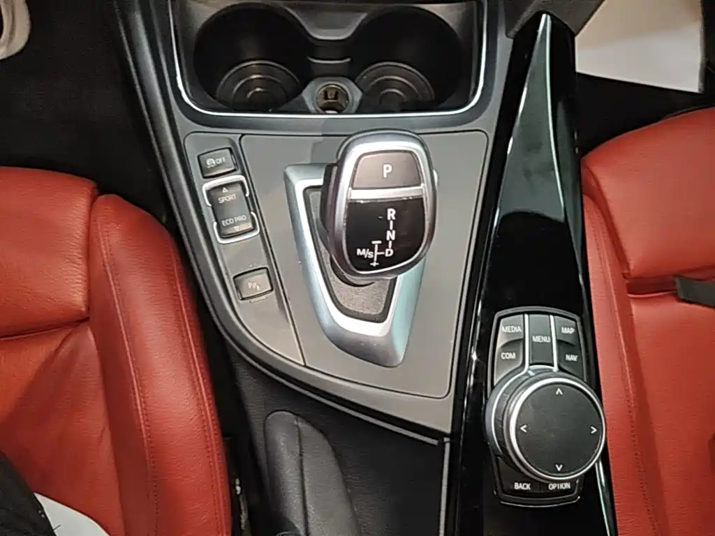 BMW 3 Series GT 2020 — фото 14
