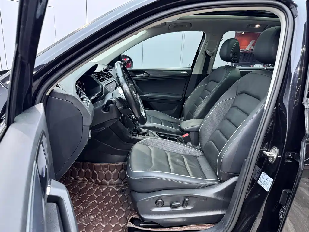 Volkswagen Tiguan L 2019 — фото 9
