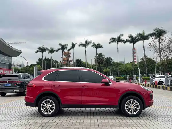 Porsche Cayenne 2016