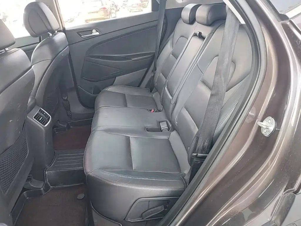 Hyundai Tucson 2016 — фото 17
