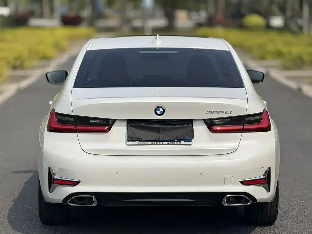 BMW 3 Series 2019 — фото 9
