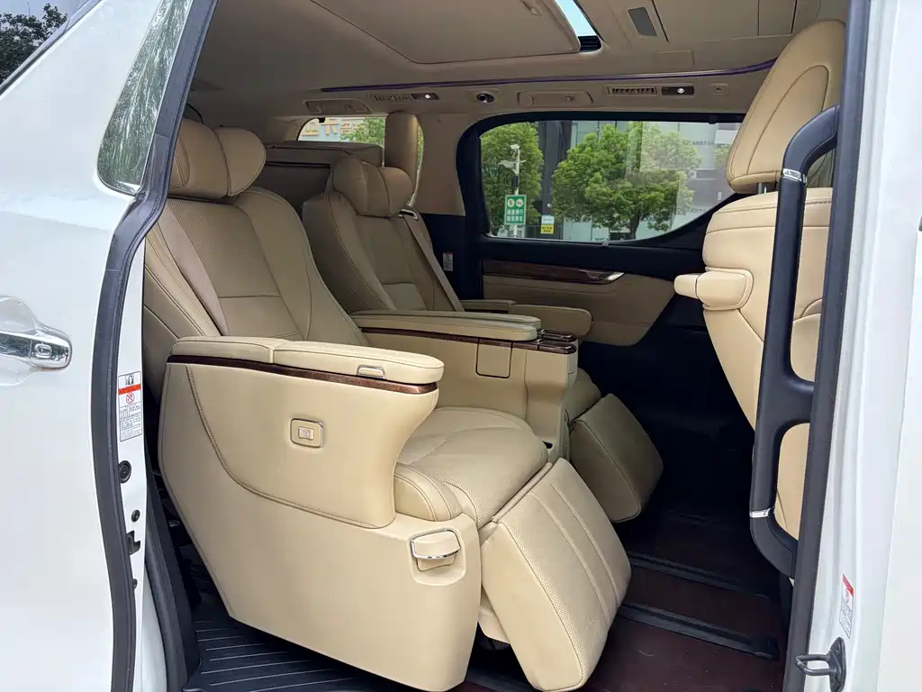 Toyota Alphard 2015 — фото 16