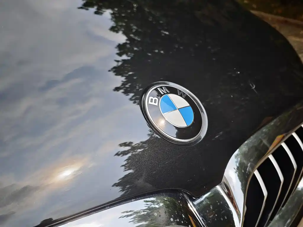 BMW 5 Series 2021 — фото 36