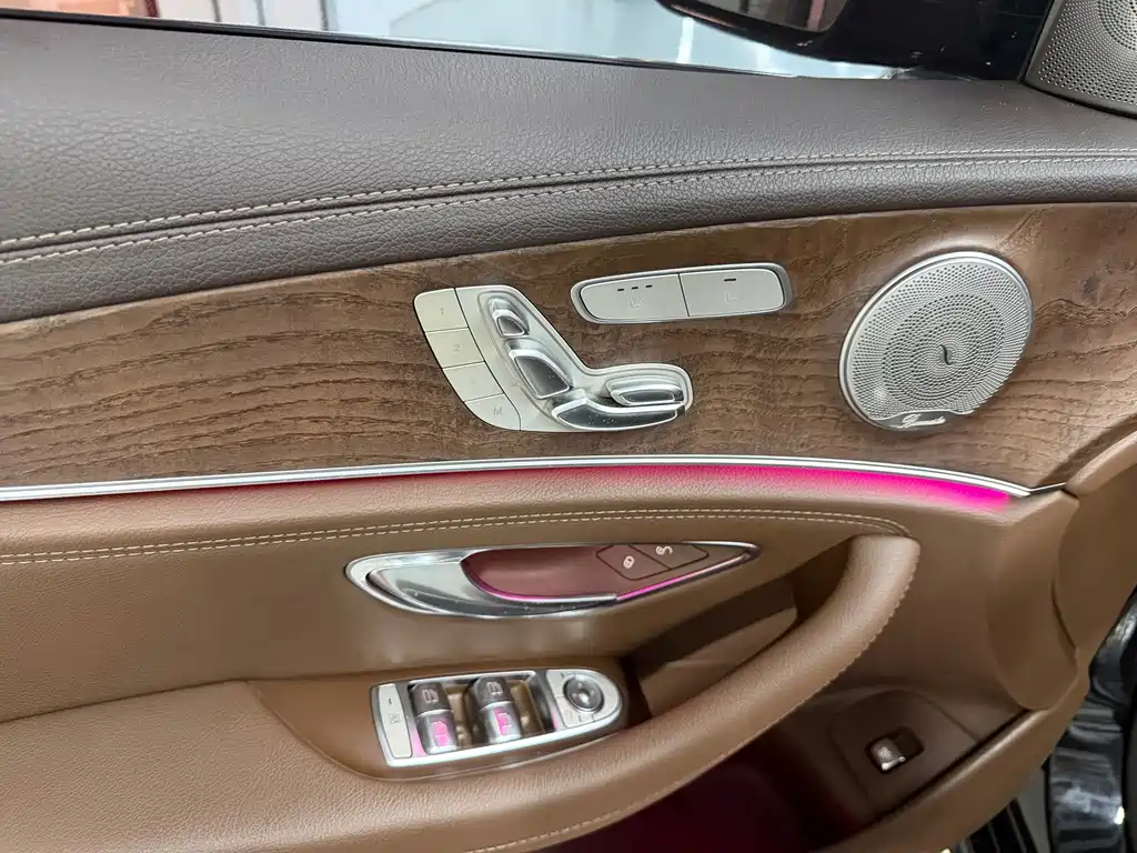 Mercedes-Benz E-Class 2020 — фото 17