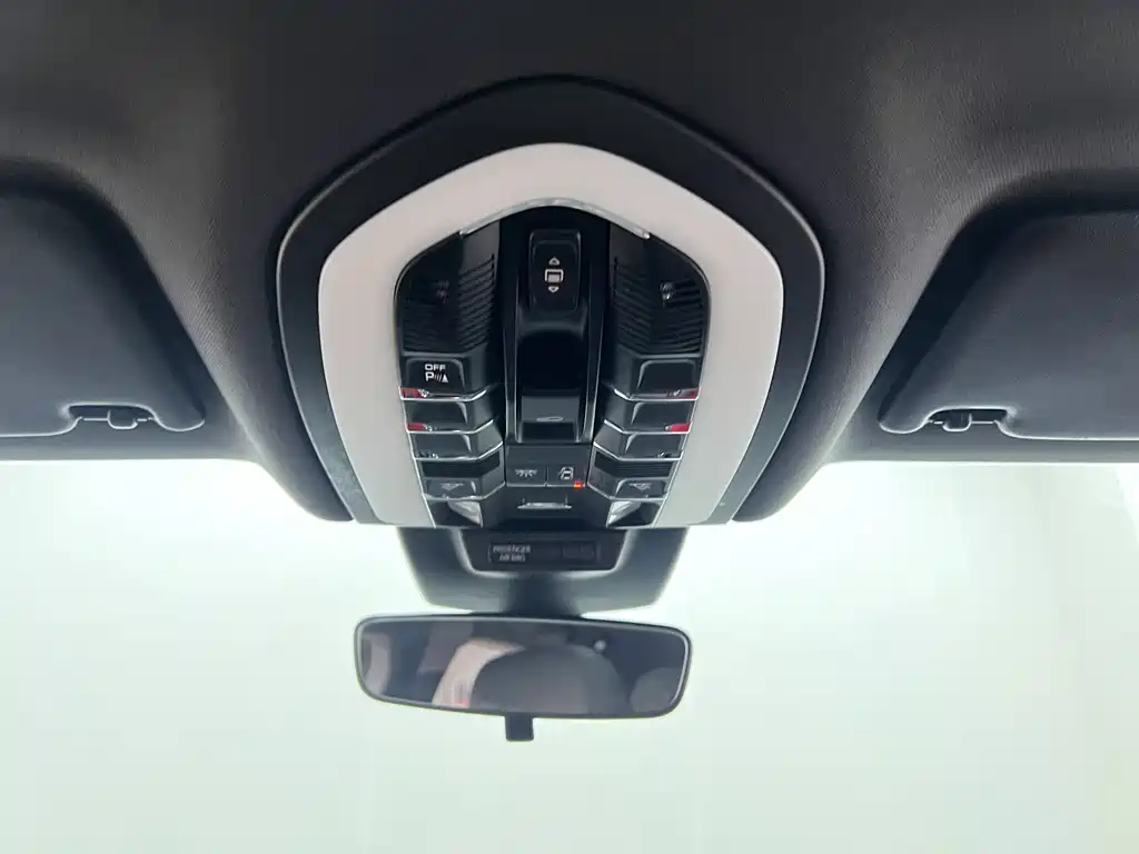 Porsche Macan 2020 — фото 26