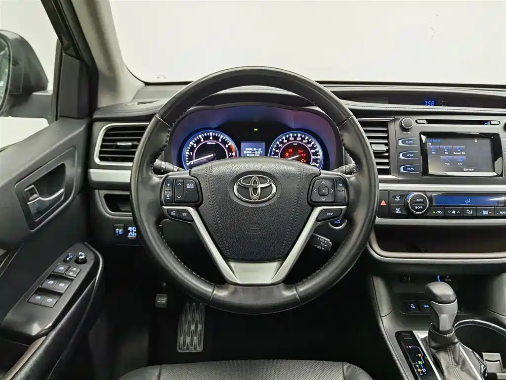 Toyota Highlander 2017 — фото 11