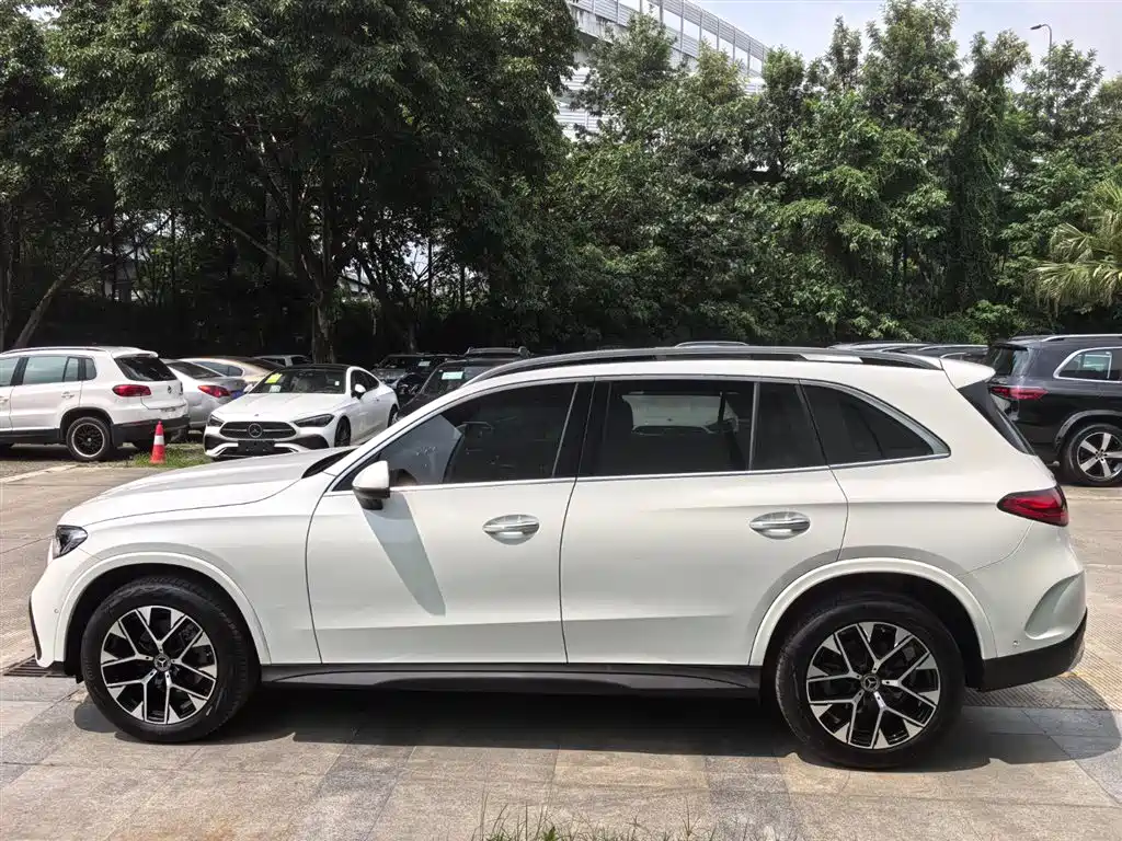 Mercedes-Benz GLC 2024