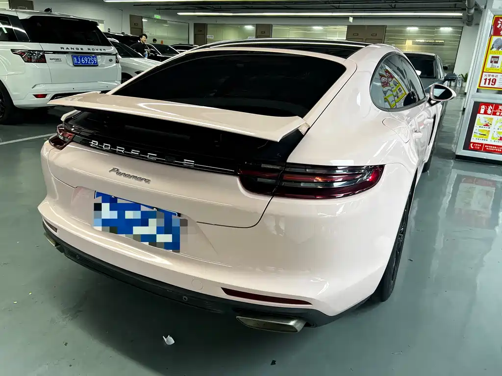 Porsche Panamera 2018 — фото 19