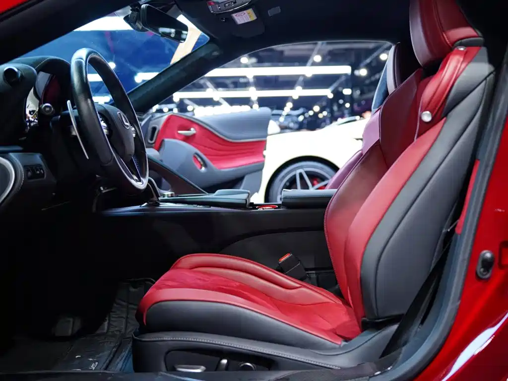 Lexus LC 2022 — фото 11
