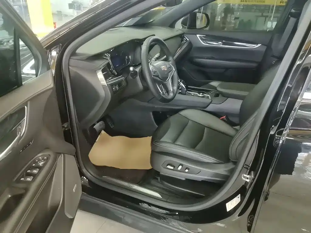 Cadillac XT5 2021 — фото 16