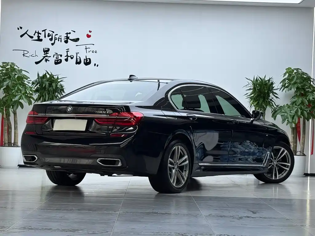 BMW 7 Series 2018 — фото 3