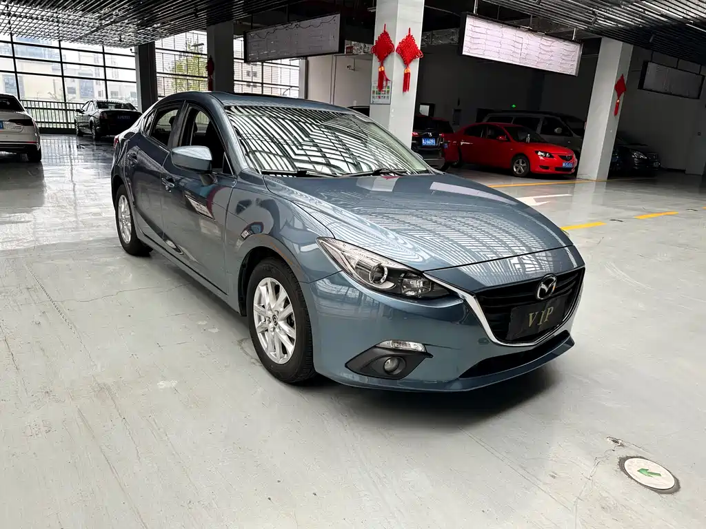 Mazda 3 Axela 2014