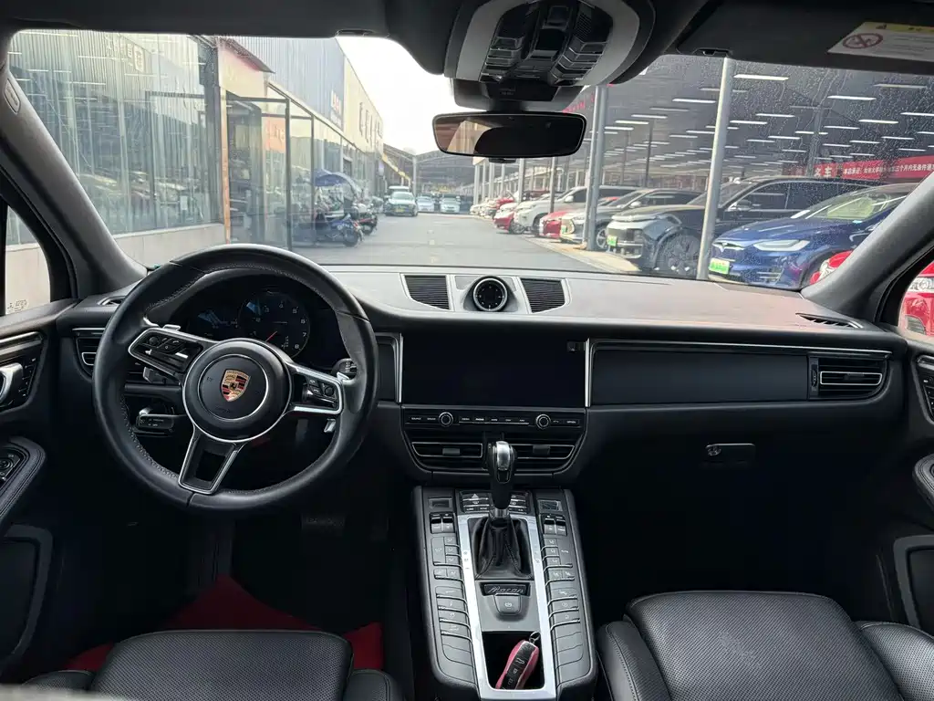 Porsche Macan 2019 — фото 4