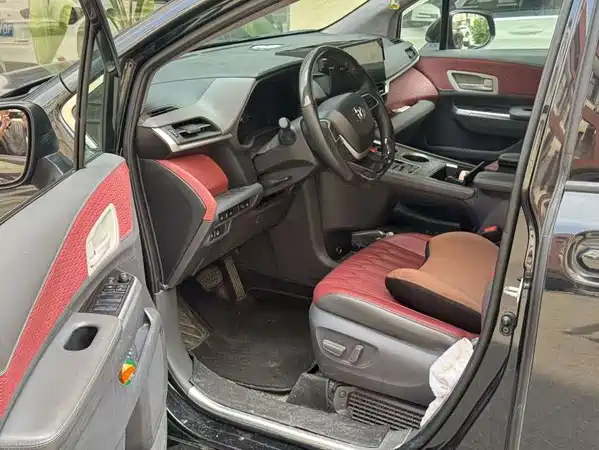 Toyota Sienna 2024