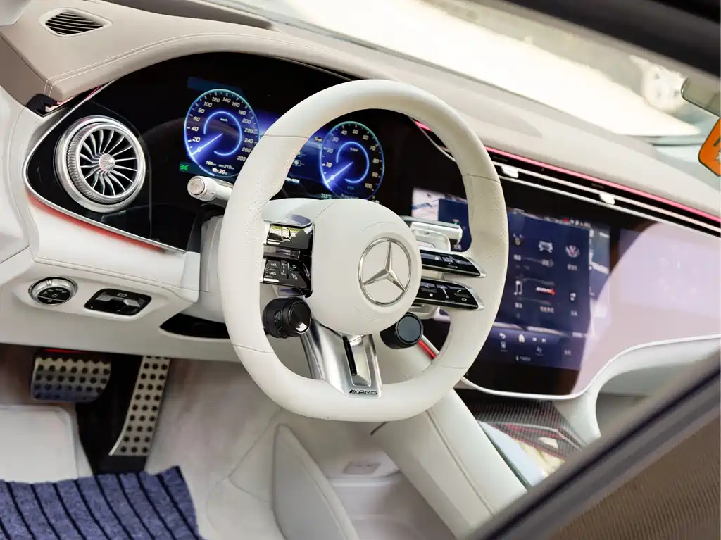 Mercedes-Benz EQS AMG 2025 — фото 10