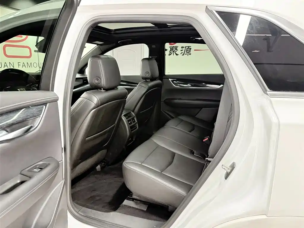 Cadillac XT5 2021 — фото 10