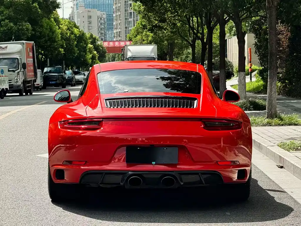 Porsche 911 2018 — фото 10
