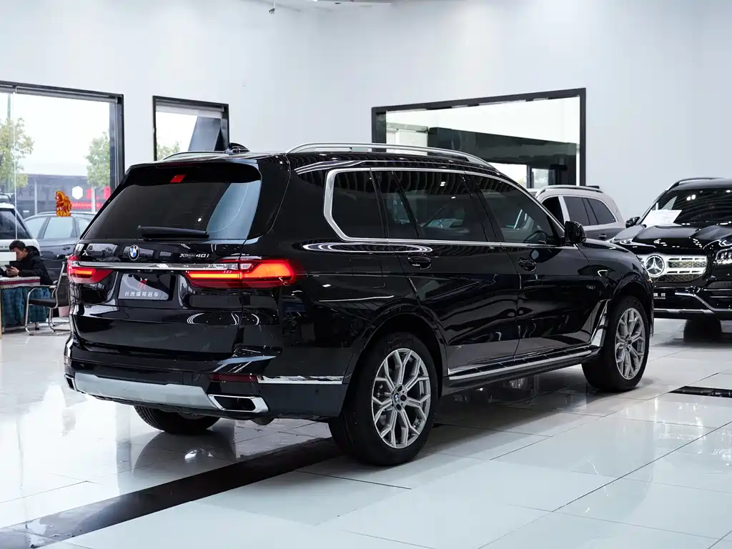 BMW X7 2021 — фото 18