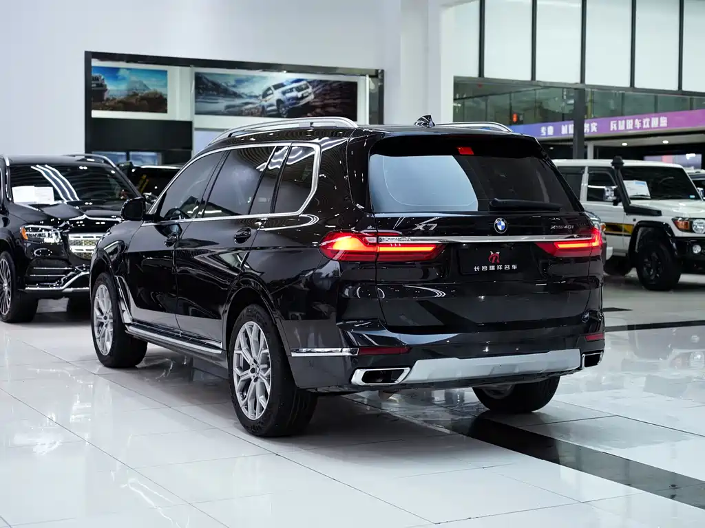 BMW X7 2021 — фото 20
