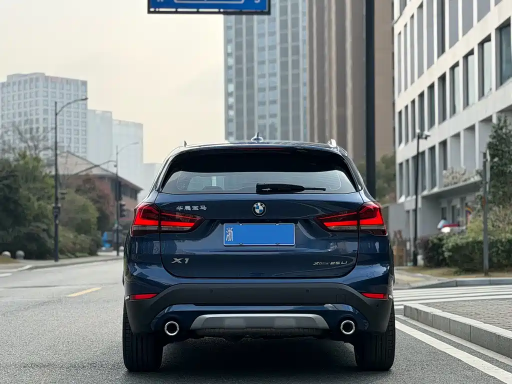 BMW X1 2021 — фото 5