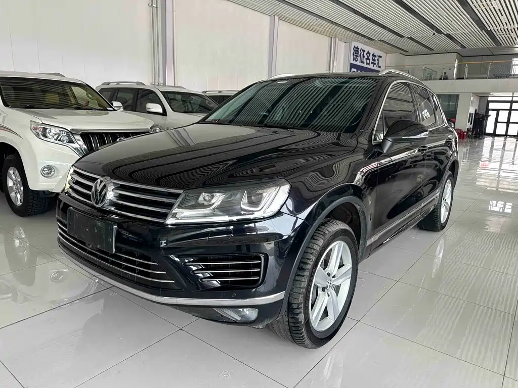 Volkswagen Touareg 2019 — фото 1