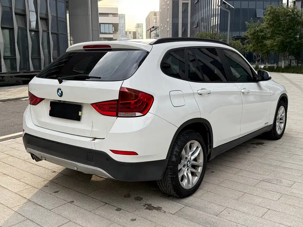 BMW X1 2015 — фото 4