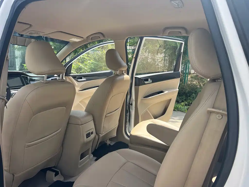 Baojun 730 2016