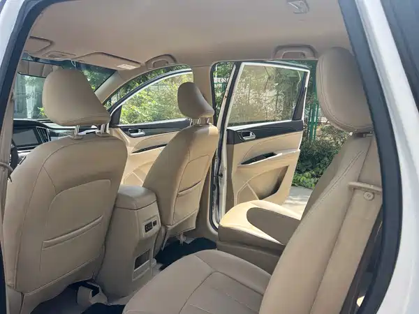Baojun 730 2016