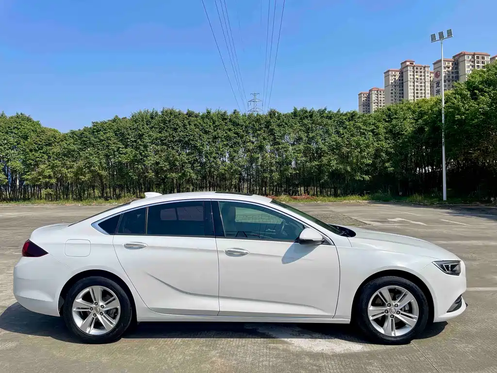 Buick Regal 2019 — фото 15