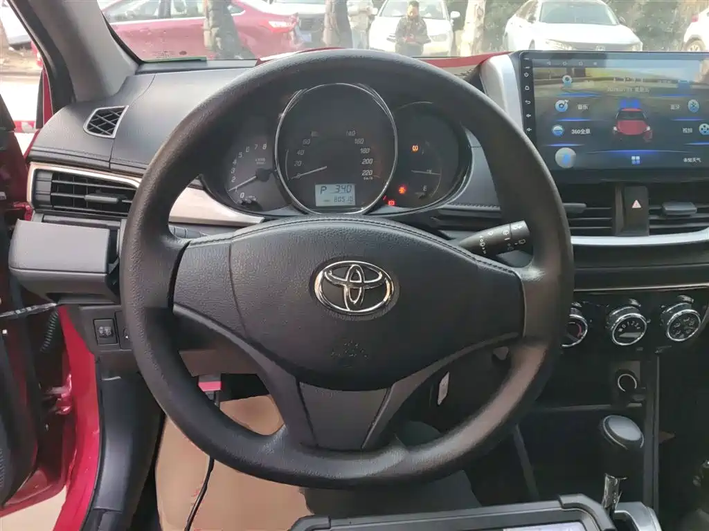 Toyota Yaris L 2021 — фото 11