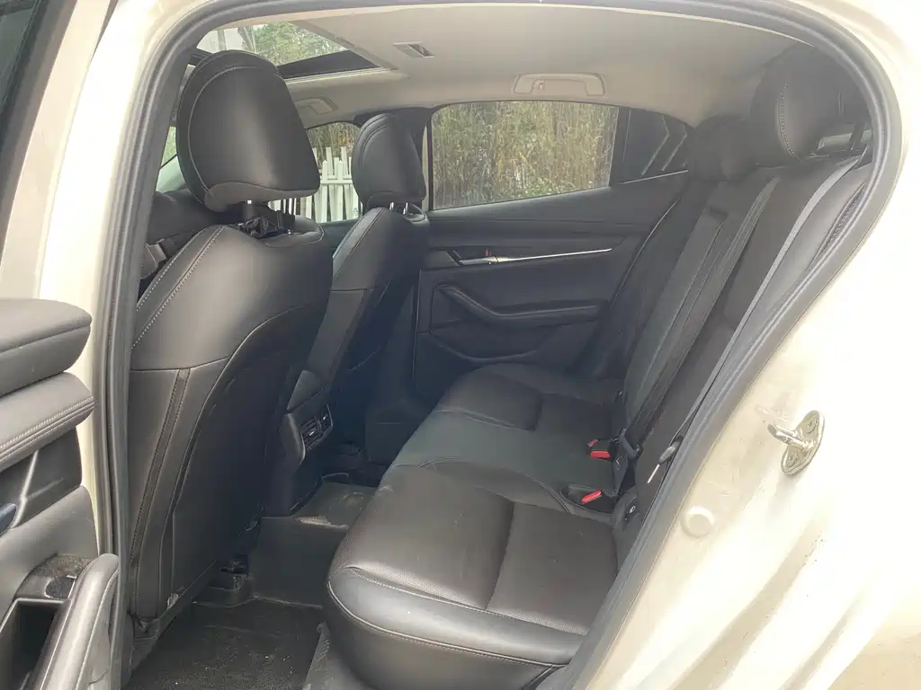 Mazda 3 Axela 2022