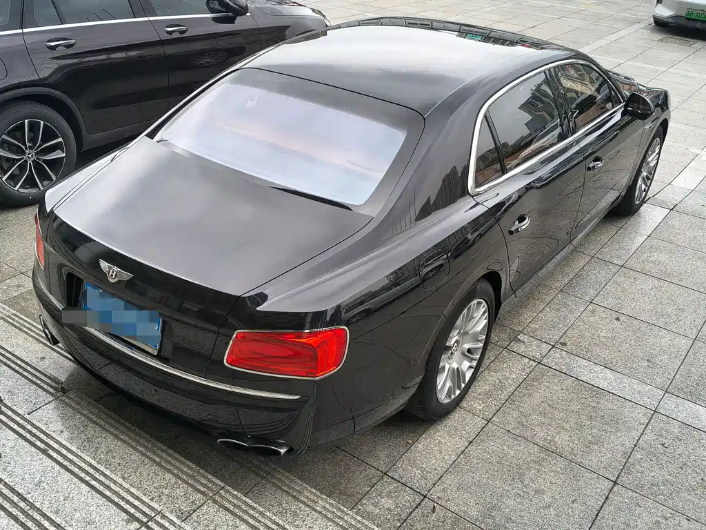 Bentley Flying Spur 2016 — фото 9