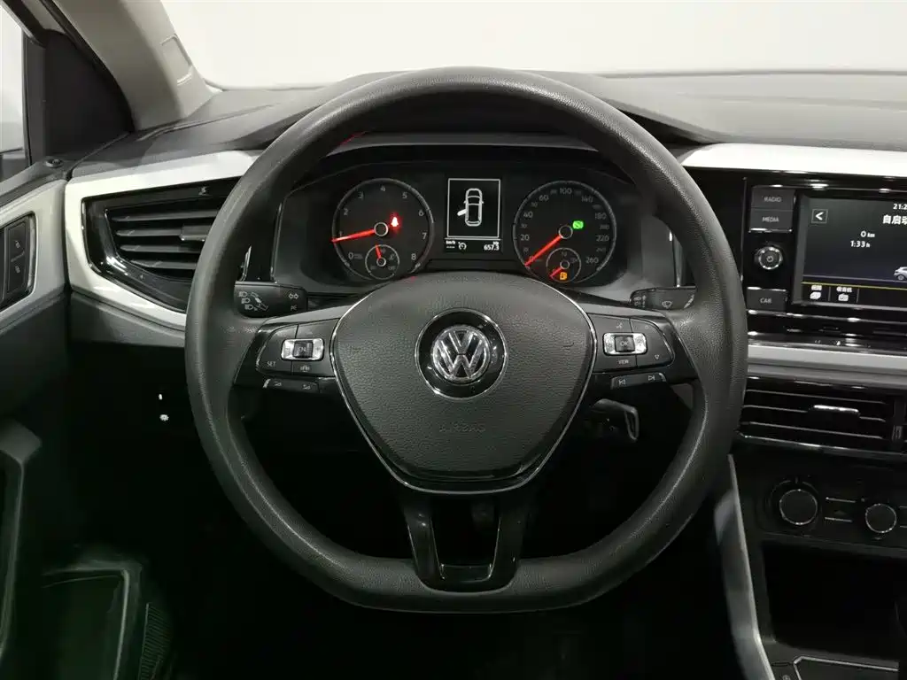 Volkswagen Polo 2019 — фото 11