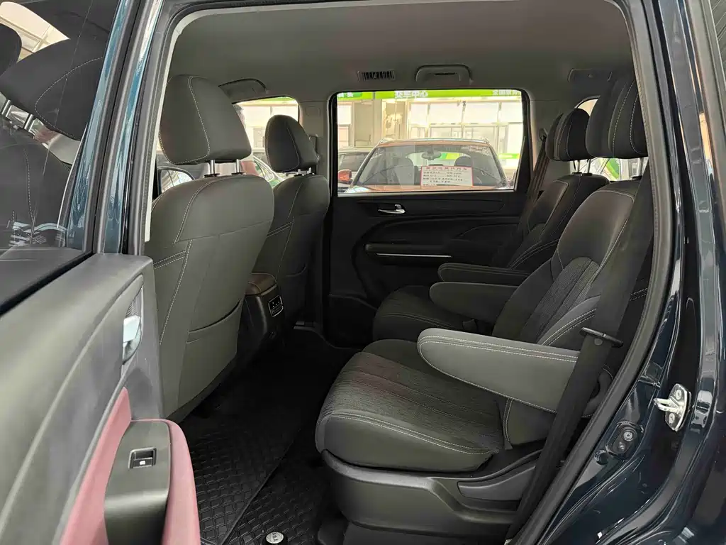 GAC Trumpchi M6 2022 — фото 15