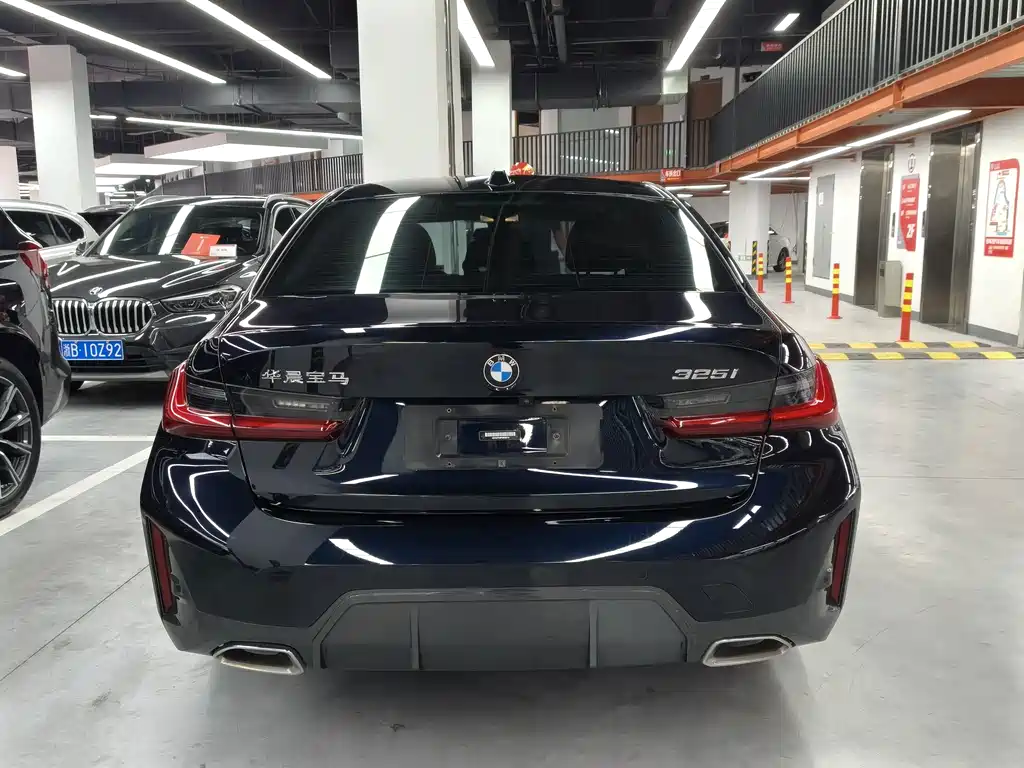 BMW 3 Series 2023 — фото 16
