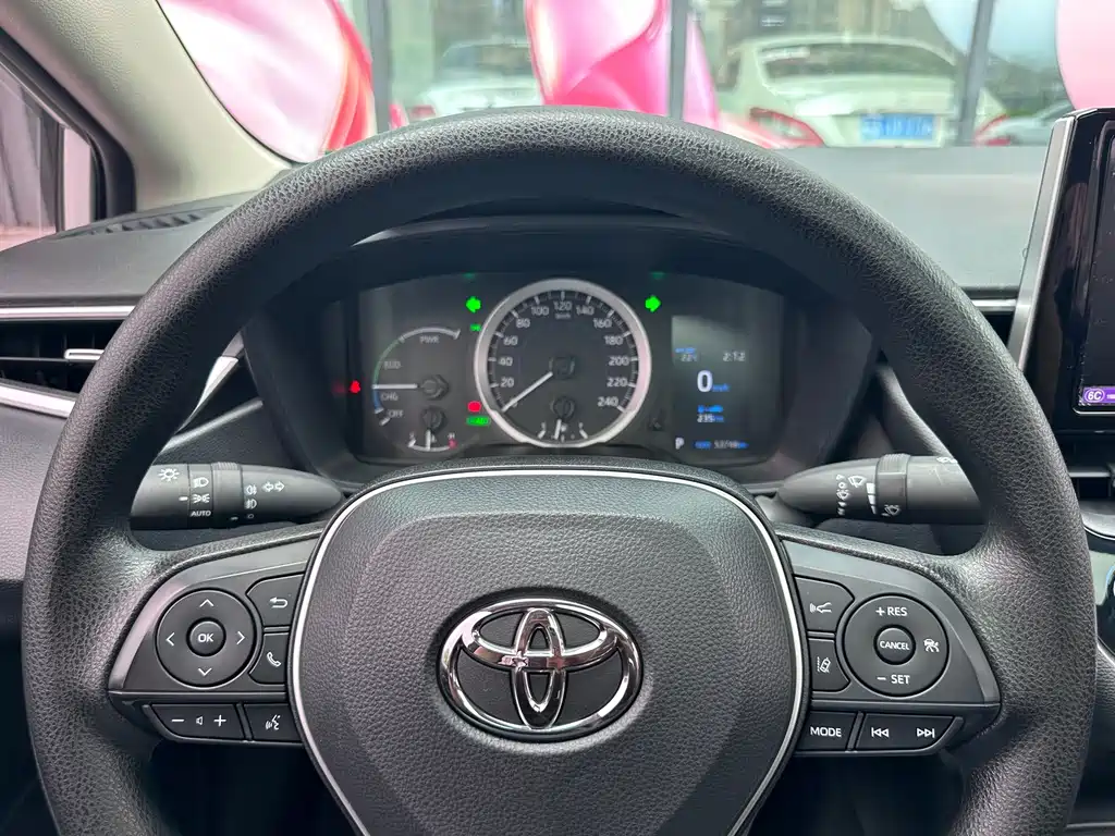 Toyota Corolla 2023 — фото 19