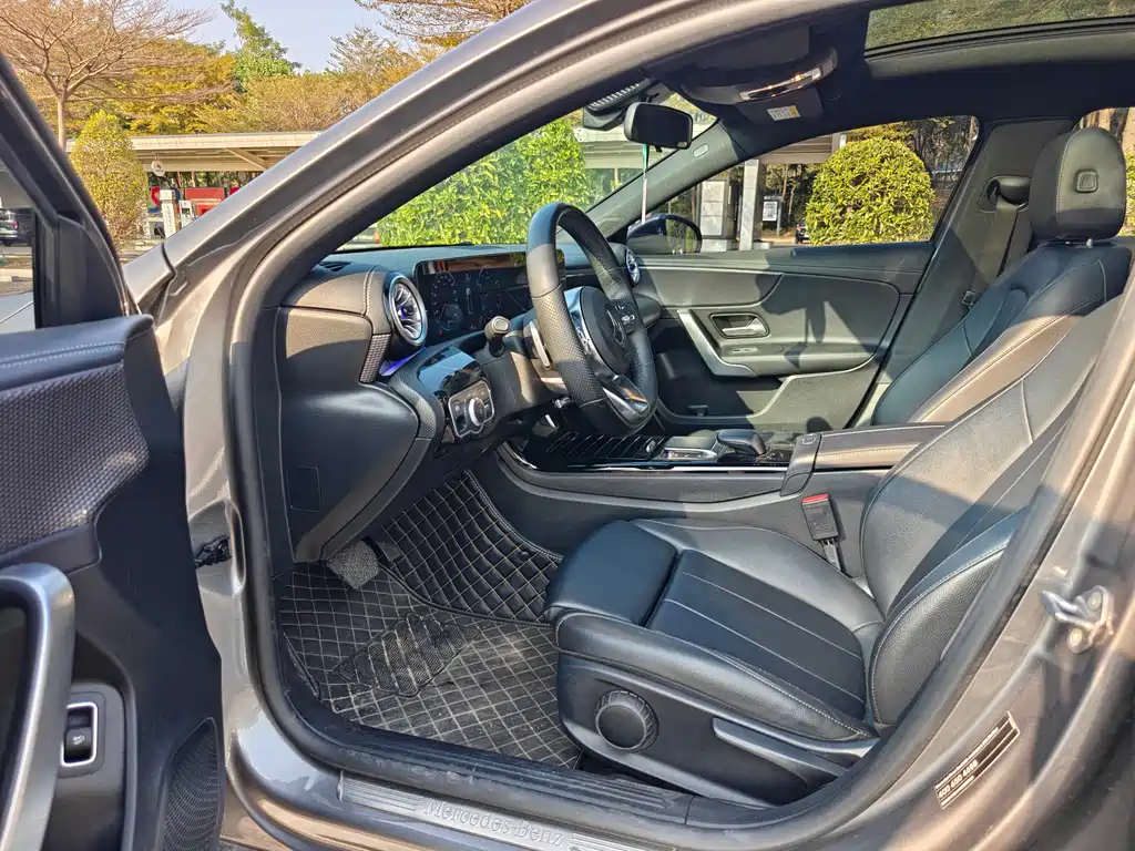 Mercedes-Benz A-Class 2022 — фото 10