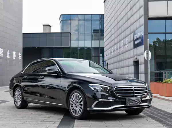 Mercedes-Benz E-Class 2022