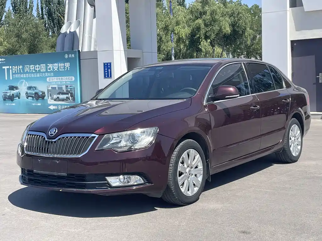 Skoda Superb 2015 — фото 1