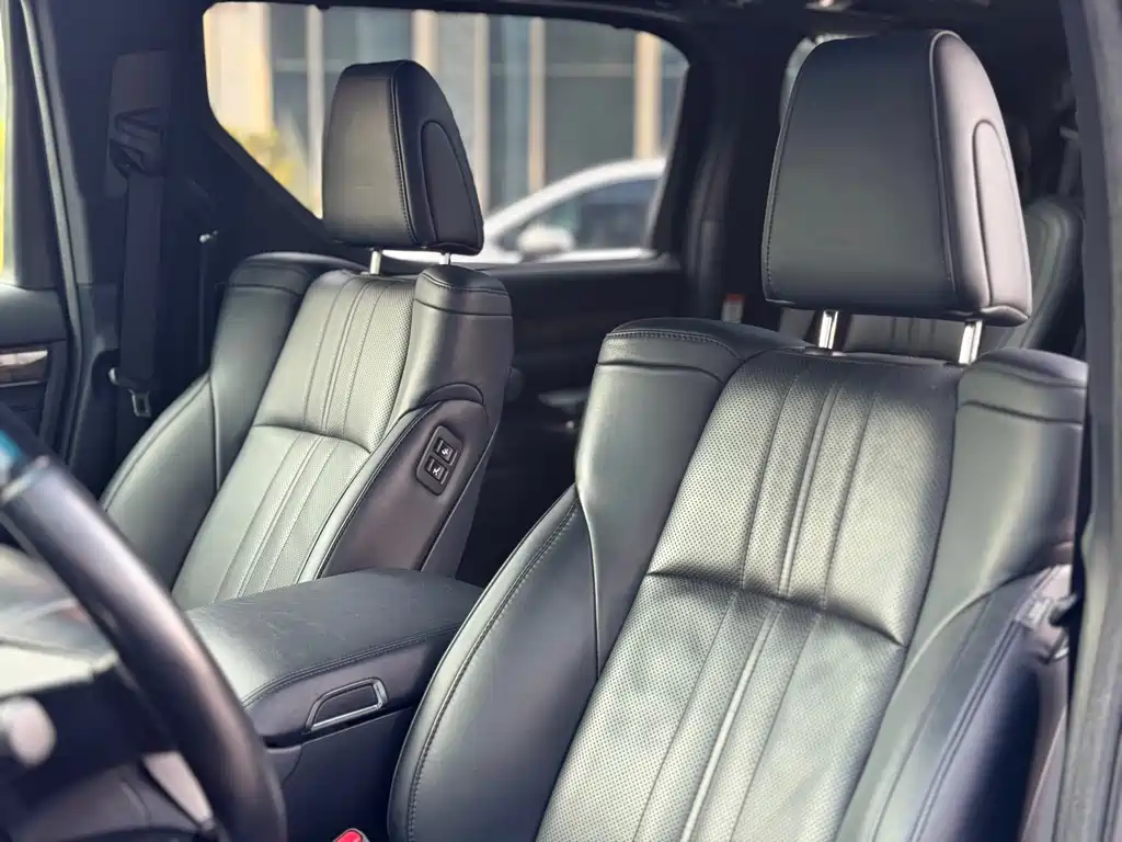 Toyota Alphard 2020 — фото 25