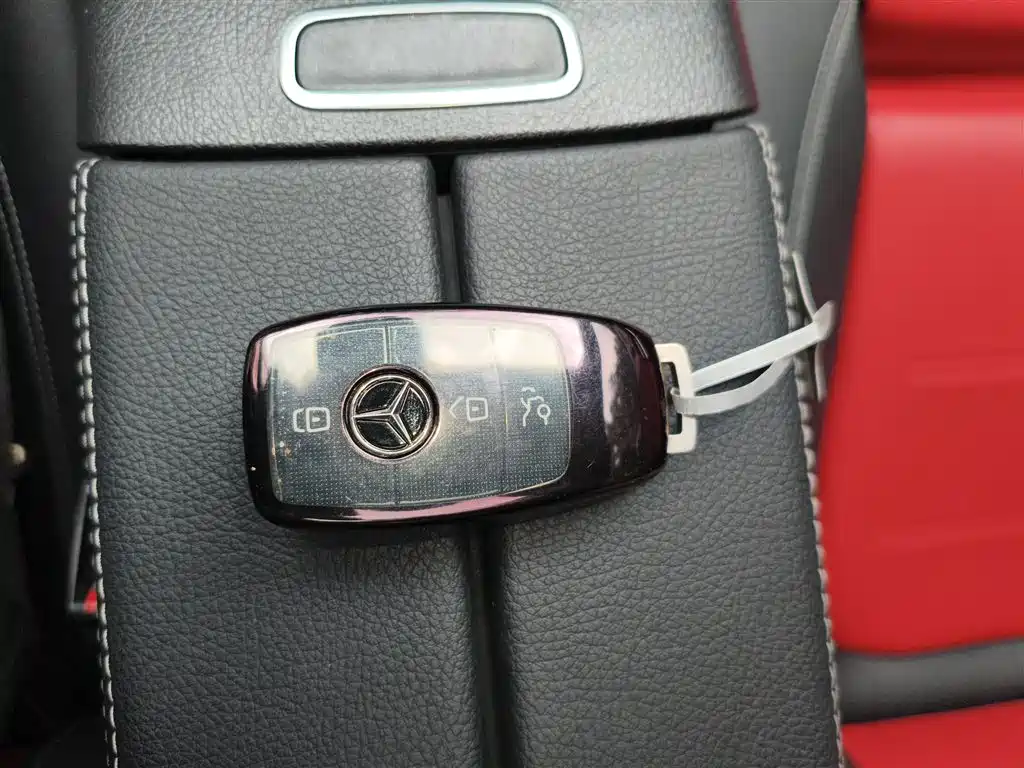 Mercedes-Benz GLA AMG 2023 — фото 11