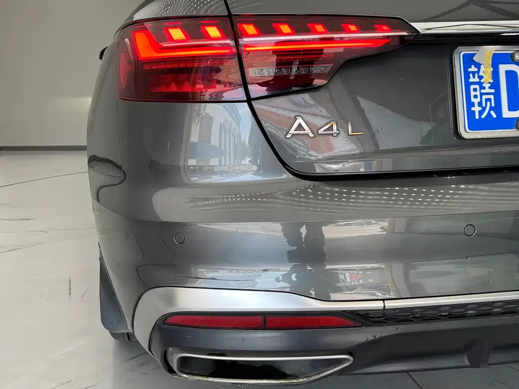 Audi A4L 2022 — фото 9