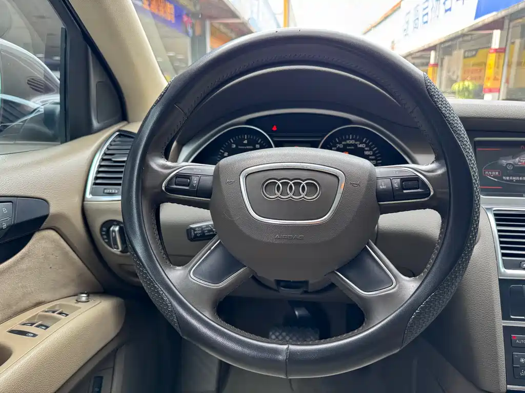 Audi Q7 2013 — фото 16