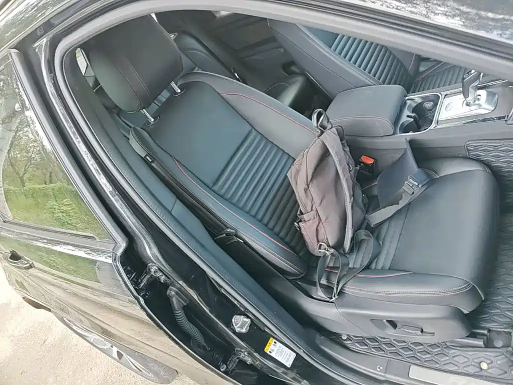 Land Rover Discovery Sport 2021 — фото 25