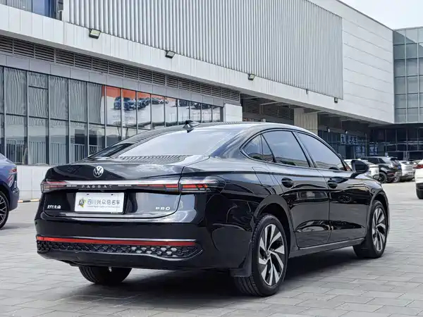 Volkswagen Passat 2025