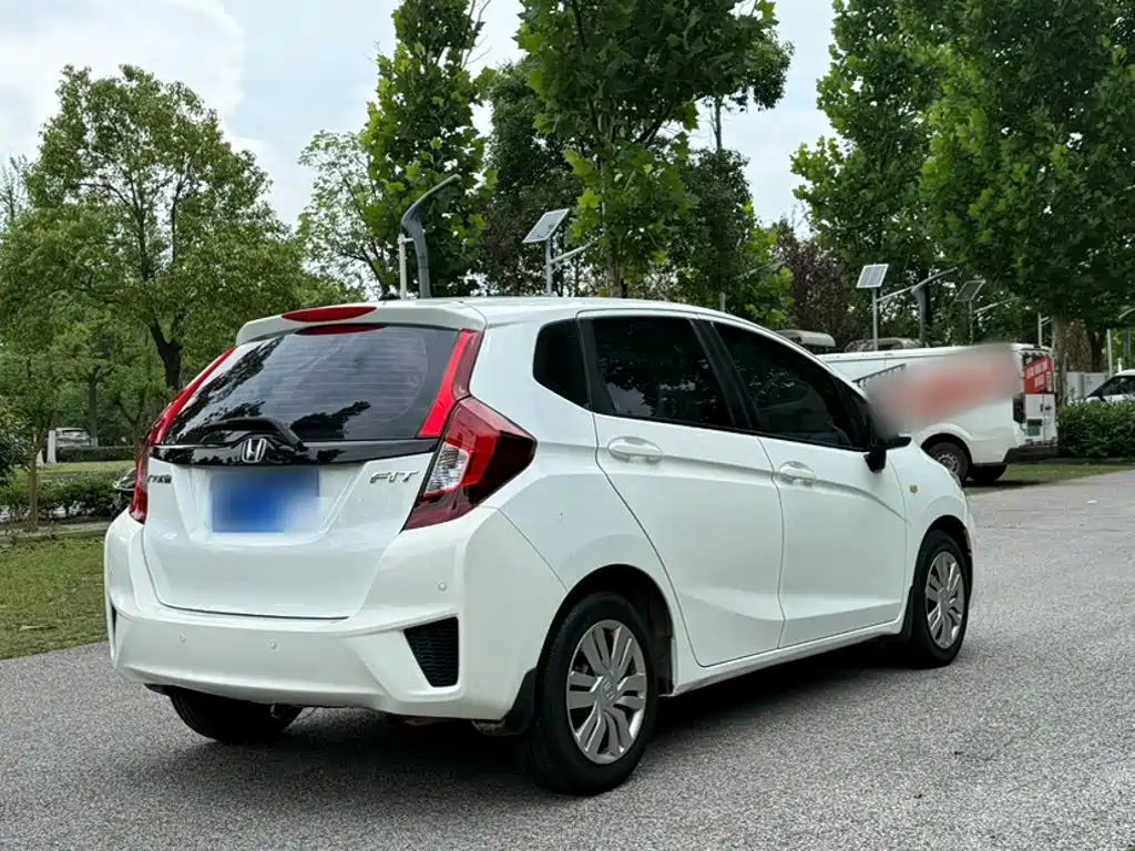 Honda Fit 2016 — фото 9